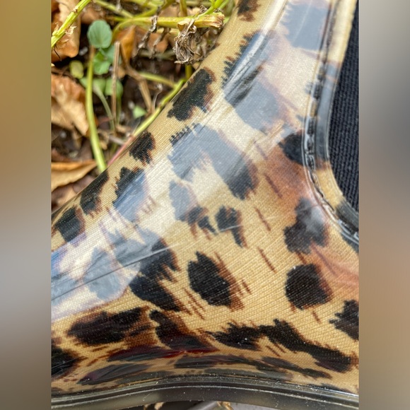 J Crew Leopard Chelsea Rain Boots Ankle Bootie Pull On Womens Sz 8 Animal print - Picture 10 of 11